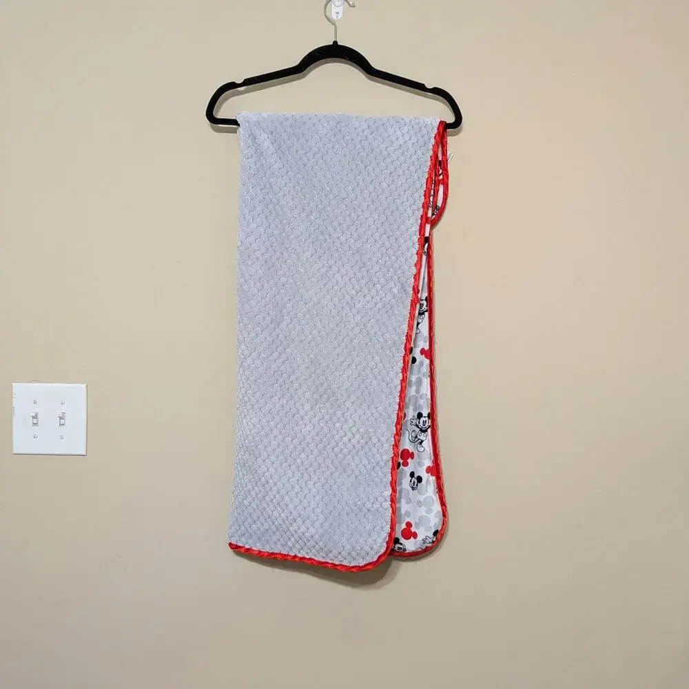 Disney Baby Mickey Mouse Baby Blanket With Mickey Mouse Heads